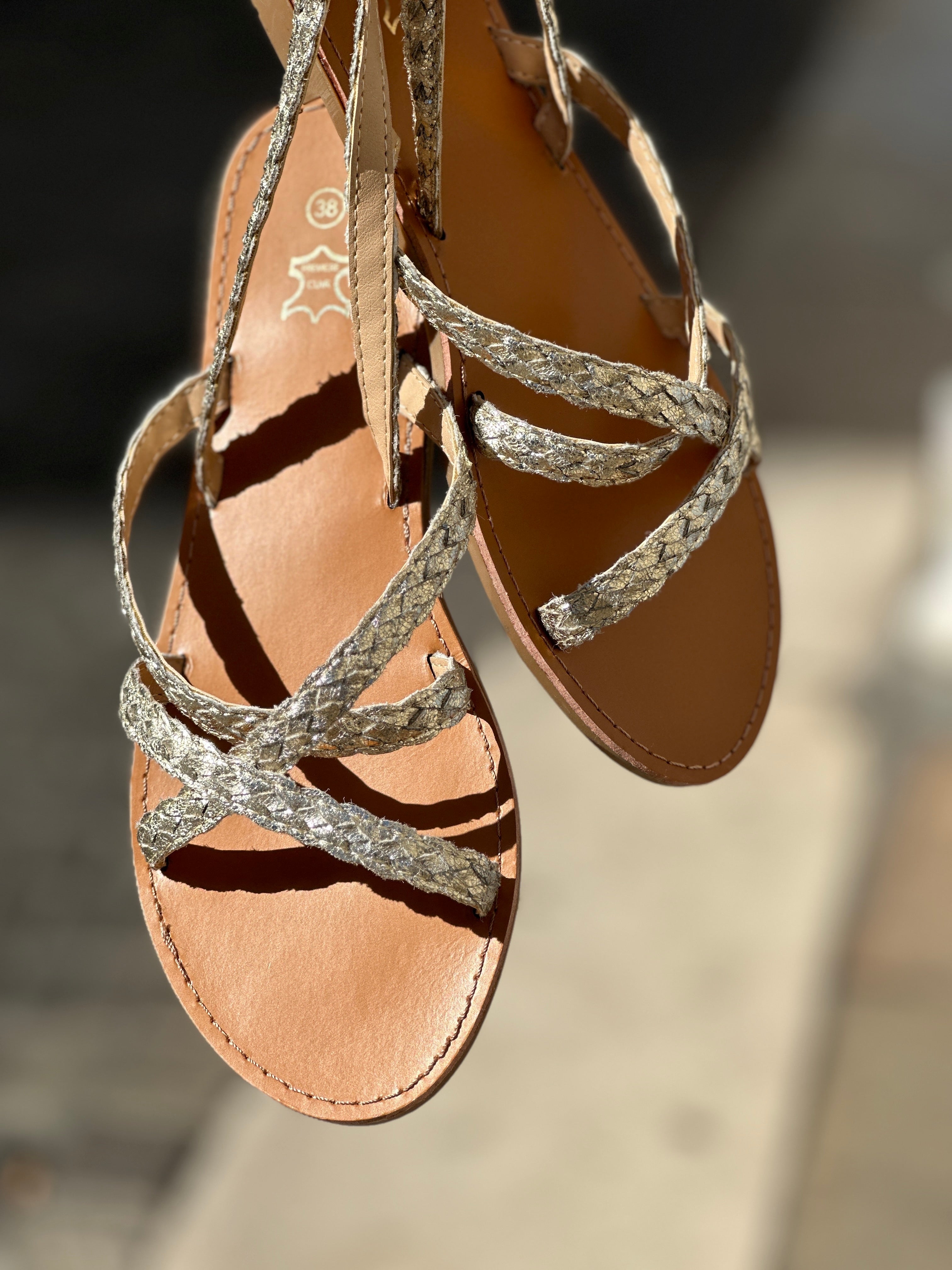 Theia™ gold