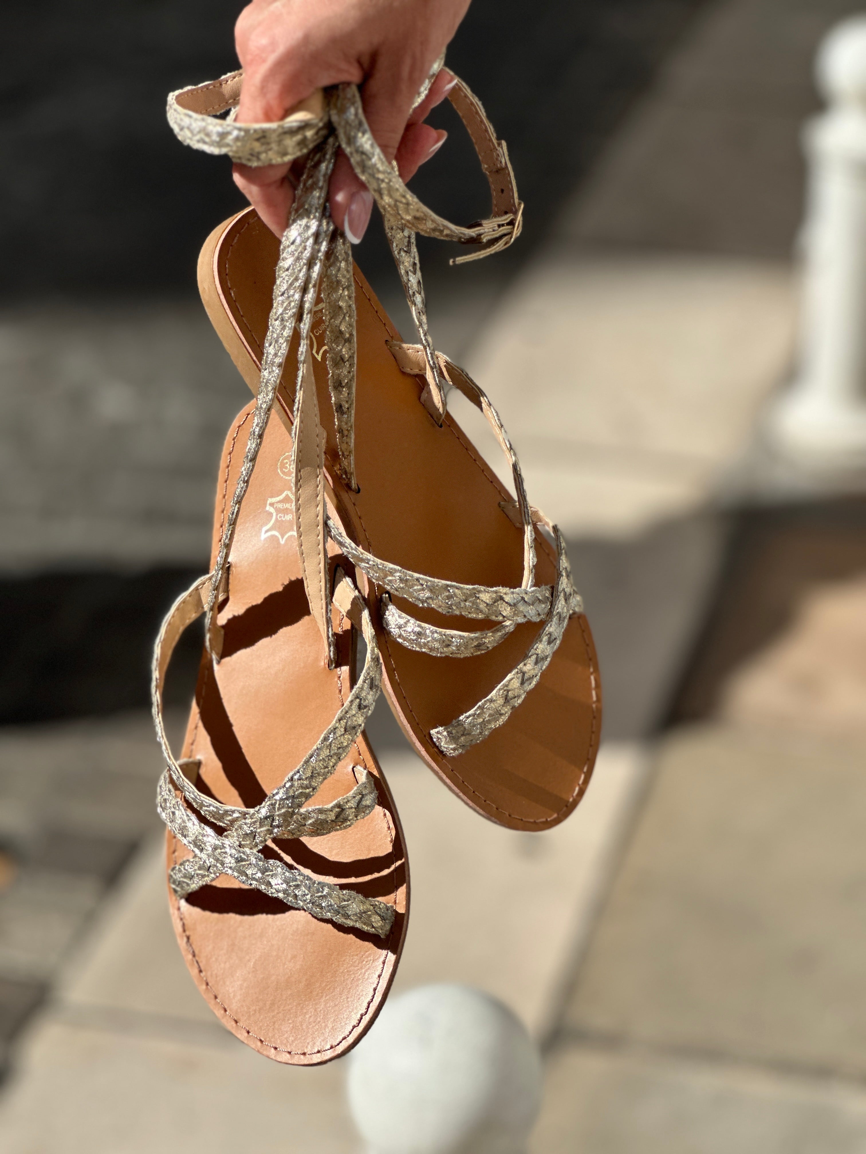 Theia™ gold